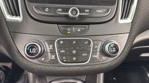 Used 2020 Chevrolet Malibu LT image 24