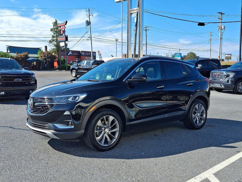 Used 2021 Buick Encore GX Essence w/ Advanced Technology Package image 3