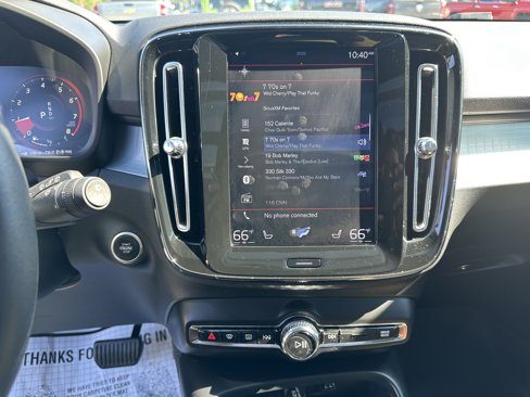 Used 2019 Volvo XC40 T5 Momentum image 29
