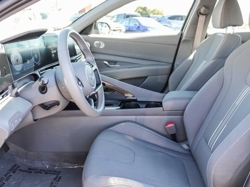 Certified 2023 Hyundai Elantra SEL w/ Convenience Package image 18