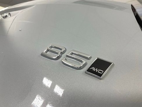 New 2025 Volvo XC40 B5 Core w/ Climate Package image 50