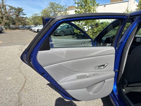 Certified 2023 Hyundai Elantra SEL w/ Convenience Package image 33