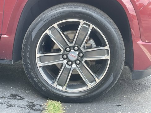 Used 2017 GMC Acadia Denali w/ Technology Package image 10