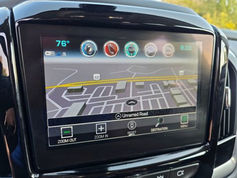 Used 2018 Chevrolet Traverse LT image 18