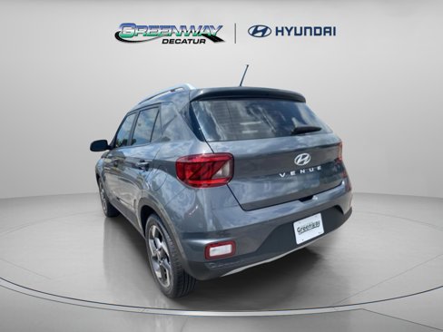 New 2025 Hyundai Venue SEL image 6