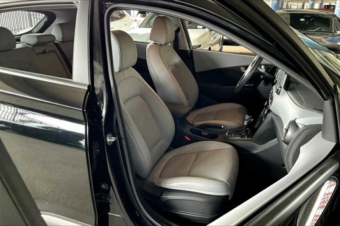 Used 2021 Hyundai Kona Ultimate w/ Cargo Package image 8