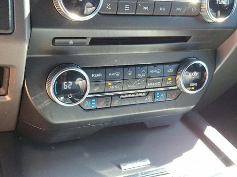 Certified 2018 Ford Expedition Max XLT w/ Equipment Group 202A image 14