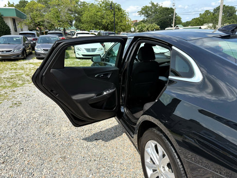 Used 2019 Chevrolet Malibu LT image 30