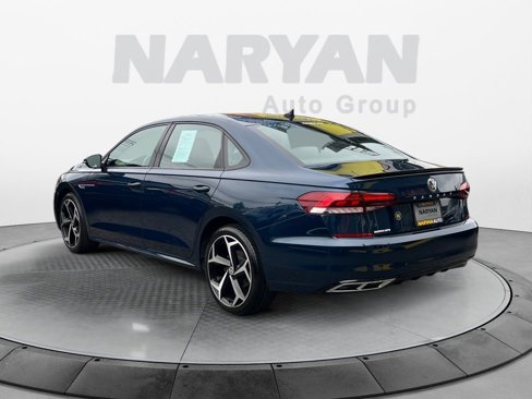 Used 2021 Volkswagen Passat 2.0T R-Line image 6