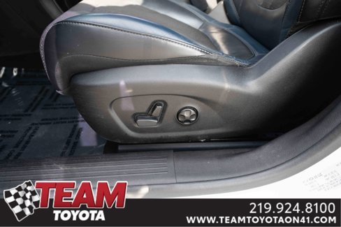Used 2016 Chrysler 200 S w/ Comfort Group image 12