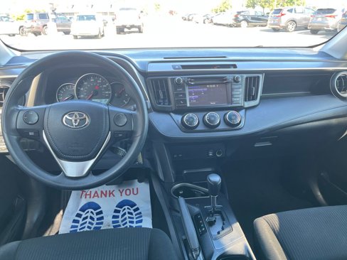 Used 2016 Toyota RAV4 LE image 13