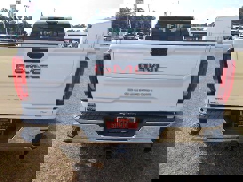 Used 2023 GMC Sierra 2500 SLT w/ SLT Premium Package image 4