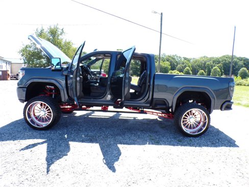 Used 2020 GMC Sierra 3500 Denali w/ Denali Ultimate Package image 40