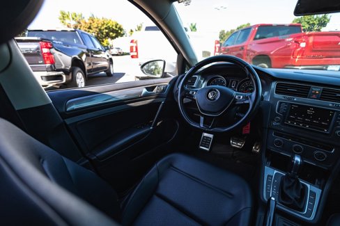 Used 2017 Volkswagen Golf Alltrack image 12