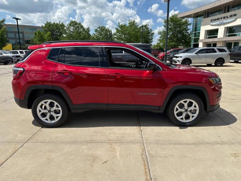 New 2025 Jeep Compass Latitude w/ Sun and Sound Group image 4