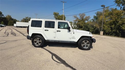 Used 2017 Jeep Wrangler Unlimited Sahara w/ Connectivity Group image 9
