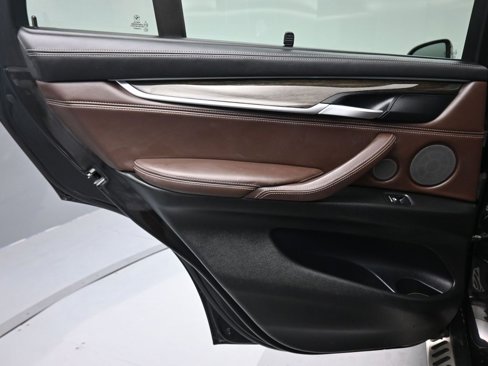Used 2015 BMW X5 xDrive35d image 30