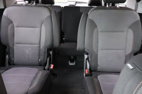 Used 2018 Chevrolet Traverse LT image 36