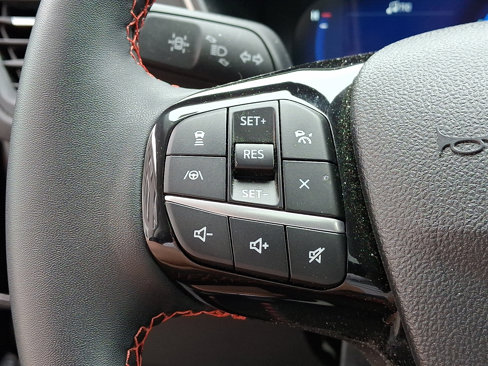 Certified 2022 Ford Escape SEL w/ SEL Stealth AWD Package image 23