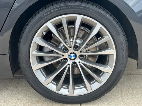 Certified 2022 BMW 530i xDrive w/ Convenience Package image 31