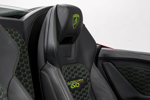 Used 2023 Lamborghini Huracan EVO image 32