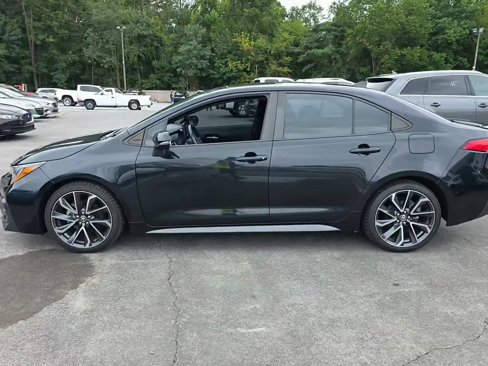 Used 2022 Toyota Corolla SE image 6