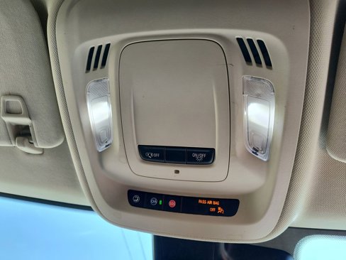 Used 2023 Buick Envision Preferred image 11