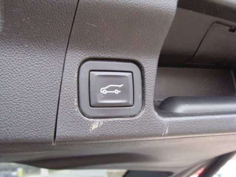 Used 2018 GMC Acadia SLT image 17
