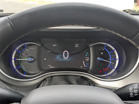 Used 2024 Chrysler Pacifica Premium image 30