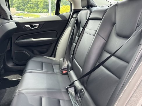Certified 2024 Volvo S60 B5 Core image 34