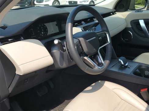 Used 2024 Land Rover Discovery Sport S image 8