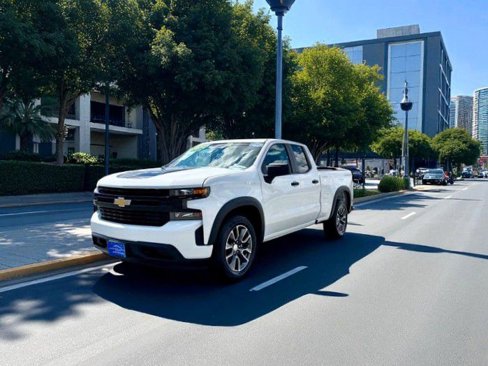 Used 2019 Chevrolet Silverado 1500 Custom w/ Trailering Package image 7