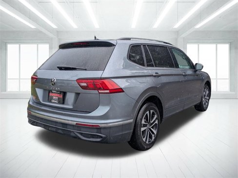 Used 2024 Volkswagen Tiguan S image 3