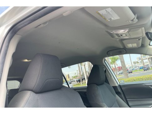 Used 2022 Toyota RAV4 LE image 19