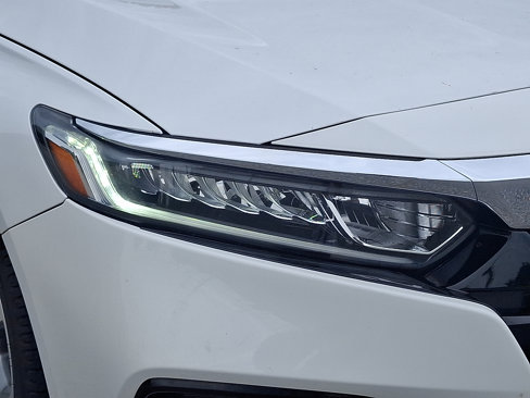 Used 2019 Honda Accord EX image 9