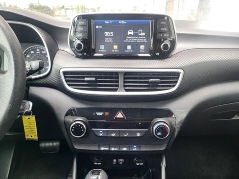 Used 2019 Hyundai Tucson SE image 25