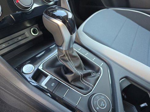 New 2025 Volkswagen Taos S image 31