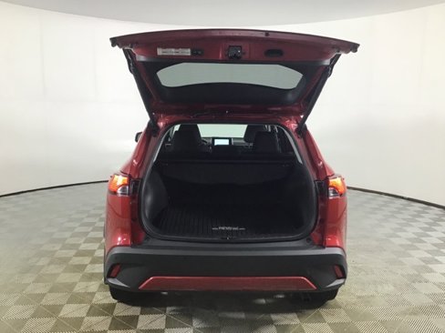 Used 2023 Toyota Corolla Cross XLE image 20