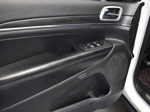 Used 2021 Jeep Grand Cherokee Limited w/ Luxury Group II image 11