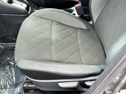 Certified 2020 Nissan Kicks SV image 17