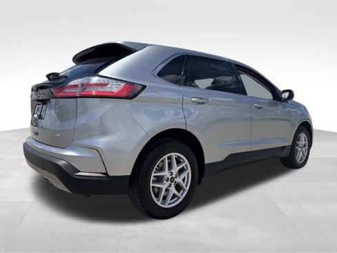 Used 2024 Ford Edge SEL image 7