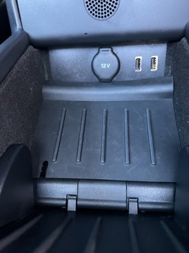Used 2018 Tesla Model X image 40