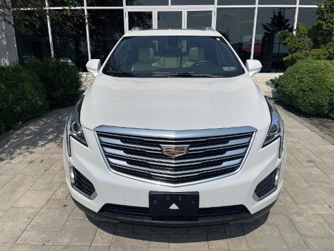 Used 2017 Cadillac XT5 Luxury w/ Driver Awareness Package image 2