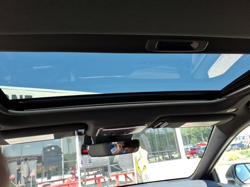 New 2025 Toyota Camry SE image 16