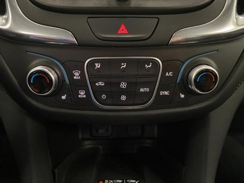 Used 2018 Chevrolet Equinox Premier image 24