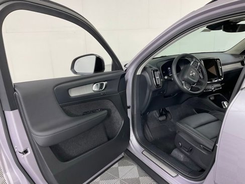 New 2026 Volvo XC40 B5 Plus w/ Protection Package Premier image 27