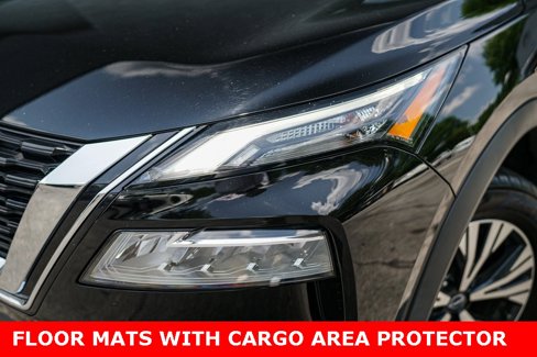 Used 2023 Nissan Rogue SV image 3