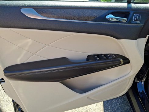 Used 2019 Lincoln MKC Reserve w/ MKC Climate Package image 15