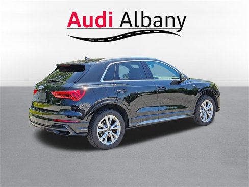 Used 2022 Audi Q3 2.0T Premium Plus image 4