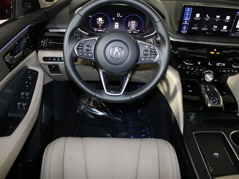 Used 2025 Acura MDX w/ Technology Package image 3